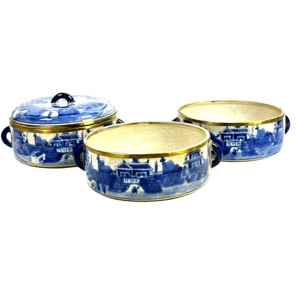 Decorative Reproduction Antique Blue and White 3-Tier Chinese Tiffin/Wedding Box - Picture 6 of 12